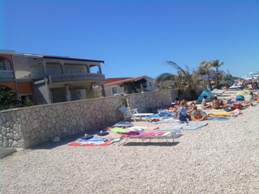 Plaža ispred kuće